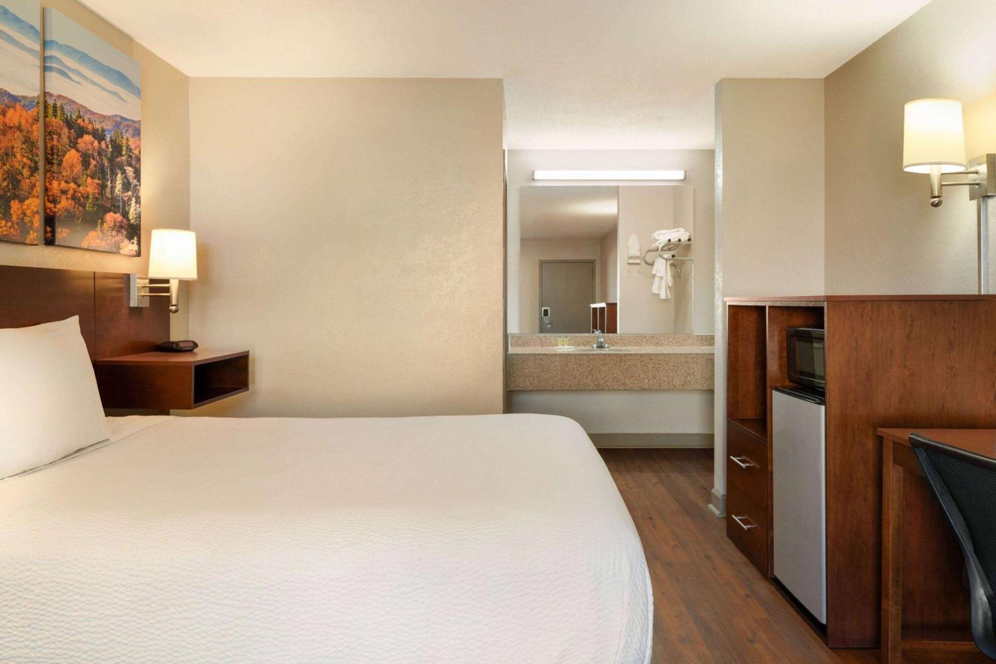 Days Inn By Wyndham Dillon Ngoại thất bức ảnh